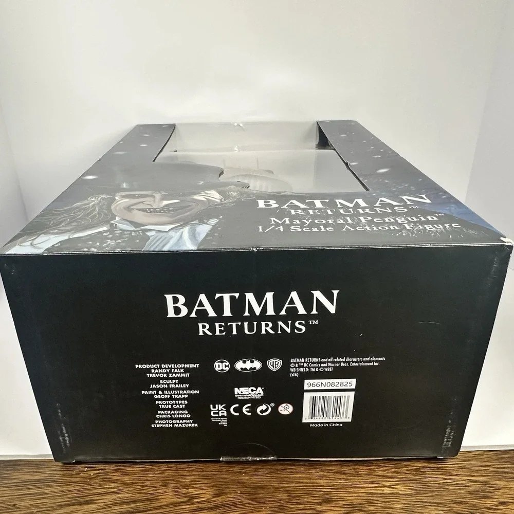 NECA Batman Returns 1/4 Scale Mayoral Penguin Danny Devito Action Figure Sealed